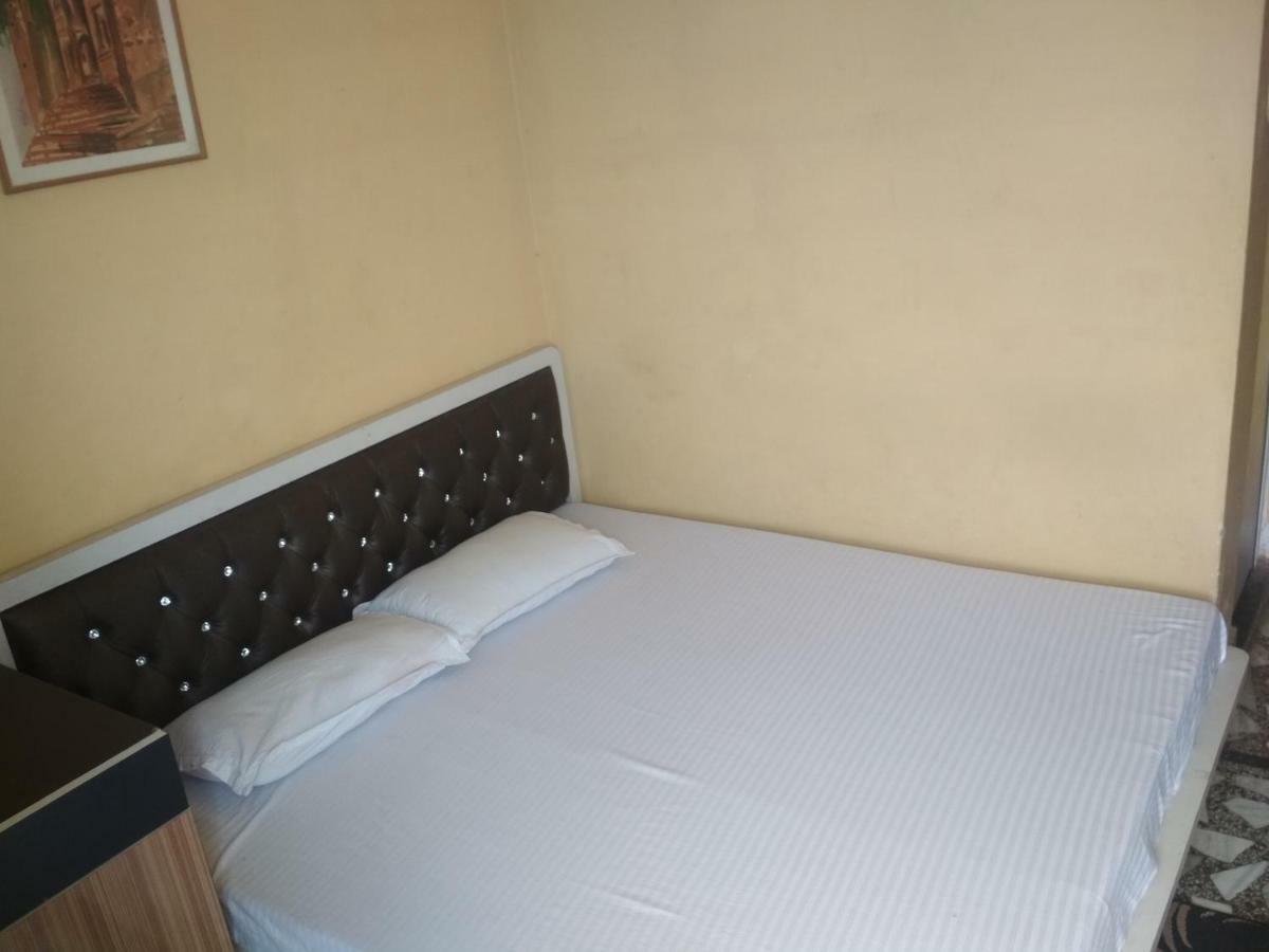 Leela Guest House Bénarès Extérieur photo